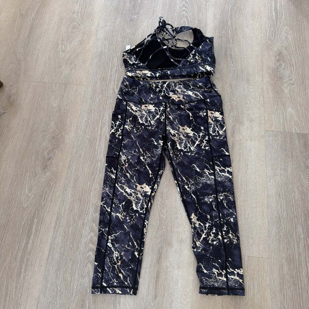 CVG Constantly Varied Gear Marbled Set Crop Leggings Sports Bra Women's Size M - Picture 5 of 5
